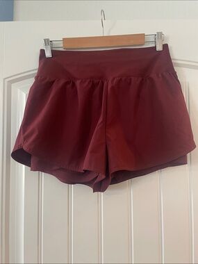 Women’s Performance High-Waist Shorts - Burgundy